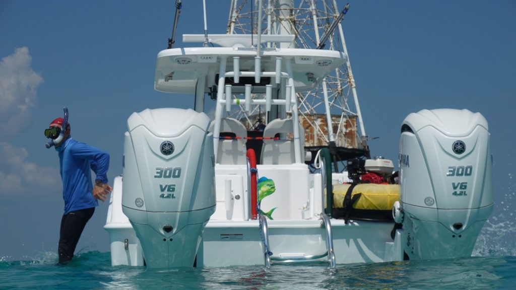 Snorkeling off of the 28' center console Twin Vee catamaran 280 GFX2.