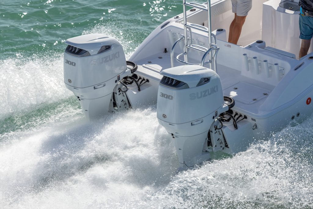 Suzuki 300 engines on the Twin Vee 280 GFX2