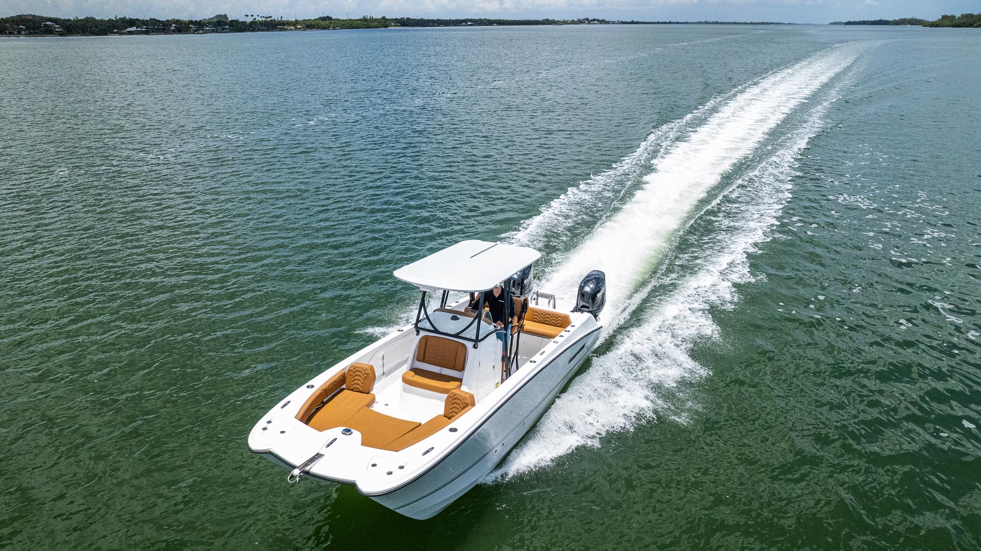 First Look – Twin Vee 240 Center Console